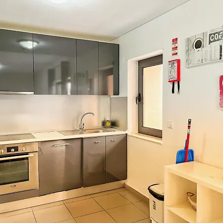 Awesome In Da Rocha Apartman